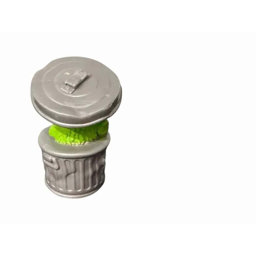 Hasbro Sesame Street Oscar The Grouch Cake Topper Toy 3